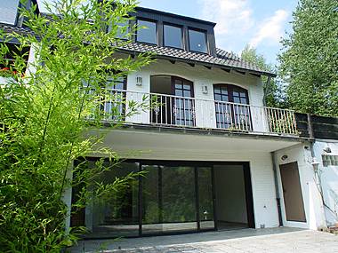 R&uuml;ckfront mit Terrasse